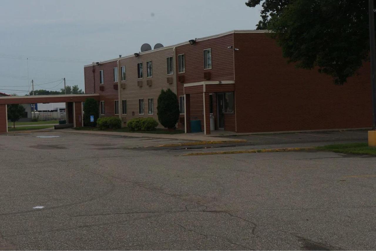 Econo Lodge Waite Park Dış mekan fotoğraf