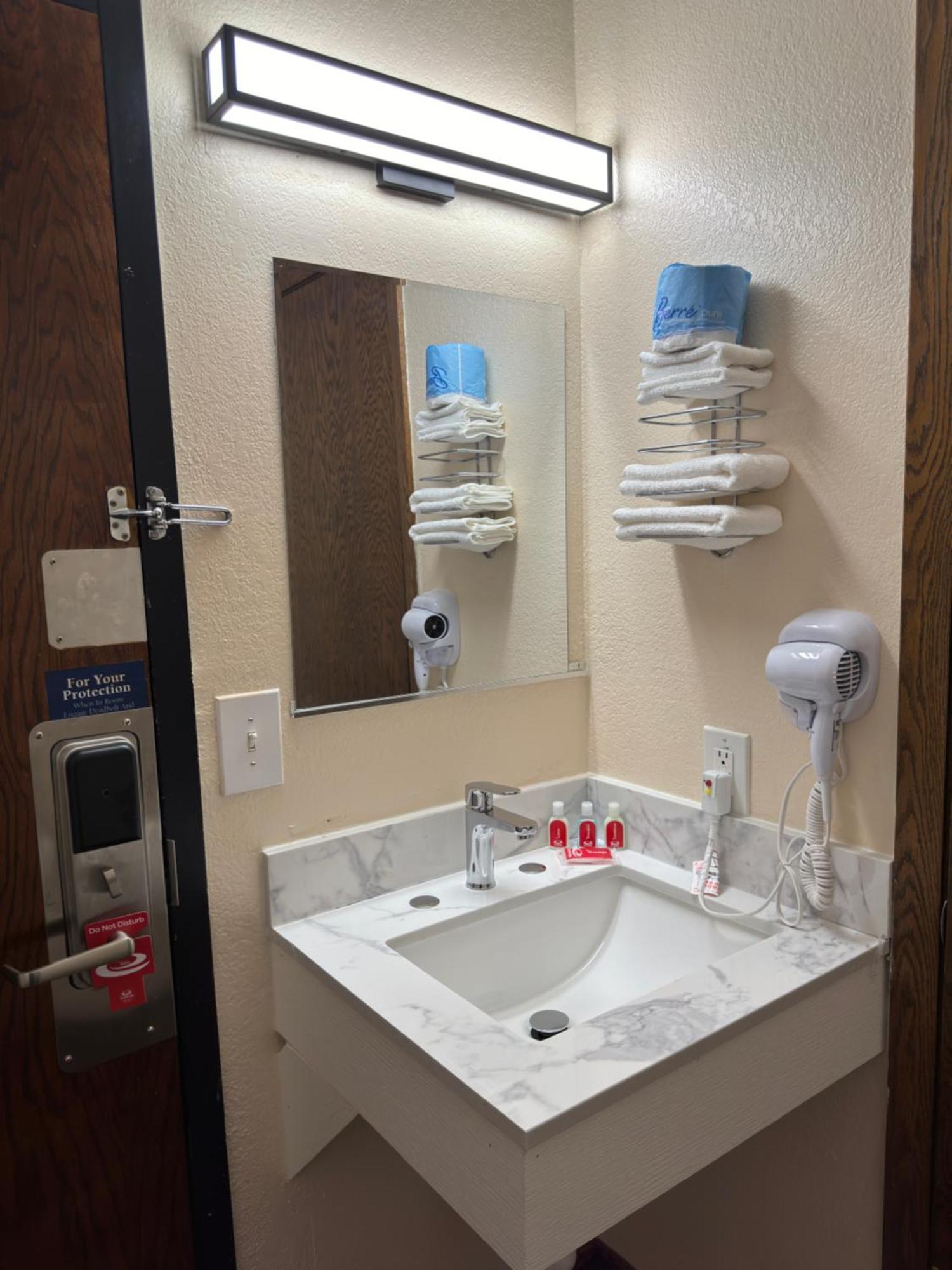 Econo Lodge Waite Park Dış mekan fotoğraf